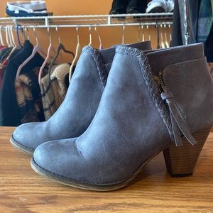 MIA navy booties